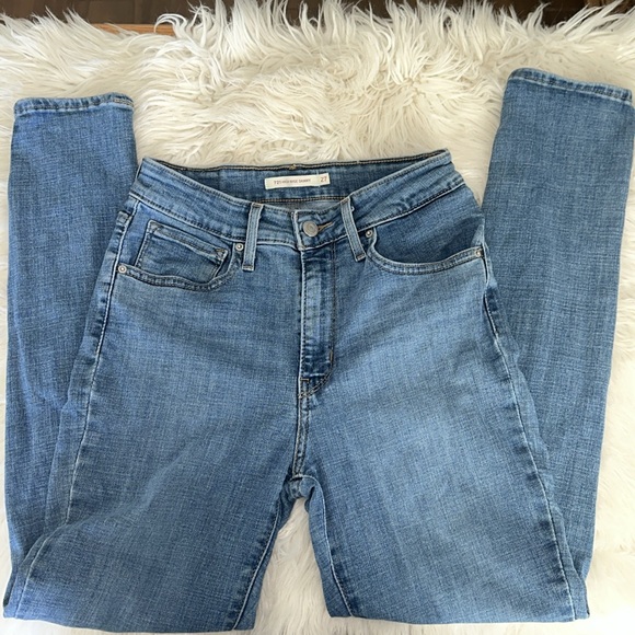 LEVIS 721 High Rise Skinny - Picture 4 of 6
